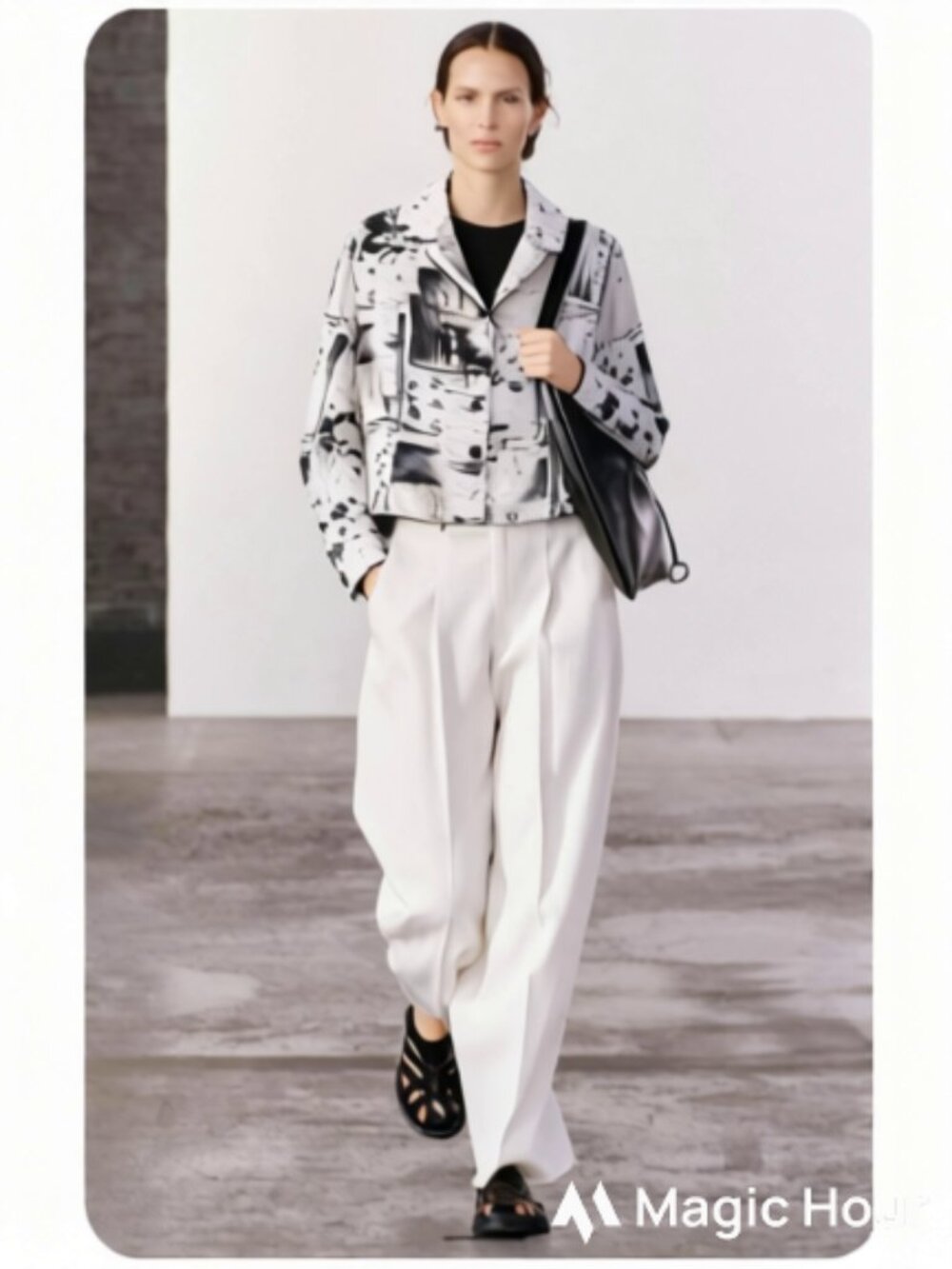 Bellessa Abstract White, Beige and Black Jacket